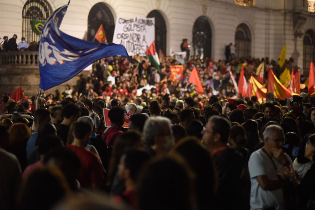 Democracy protests continue in Rio de Janeiro