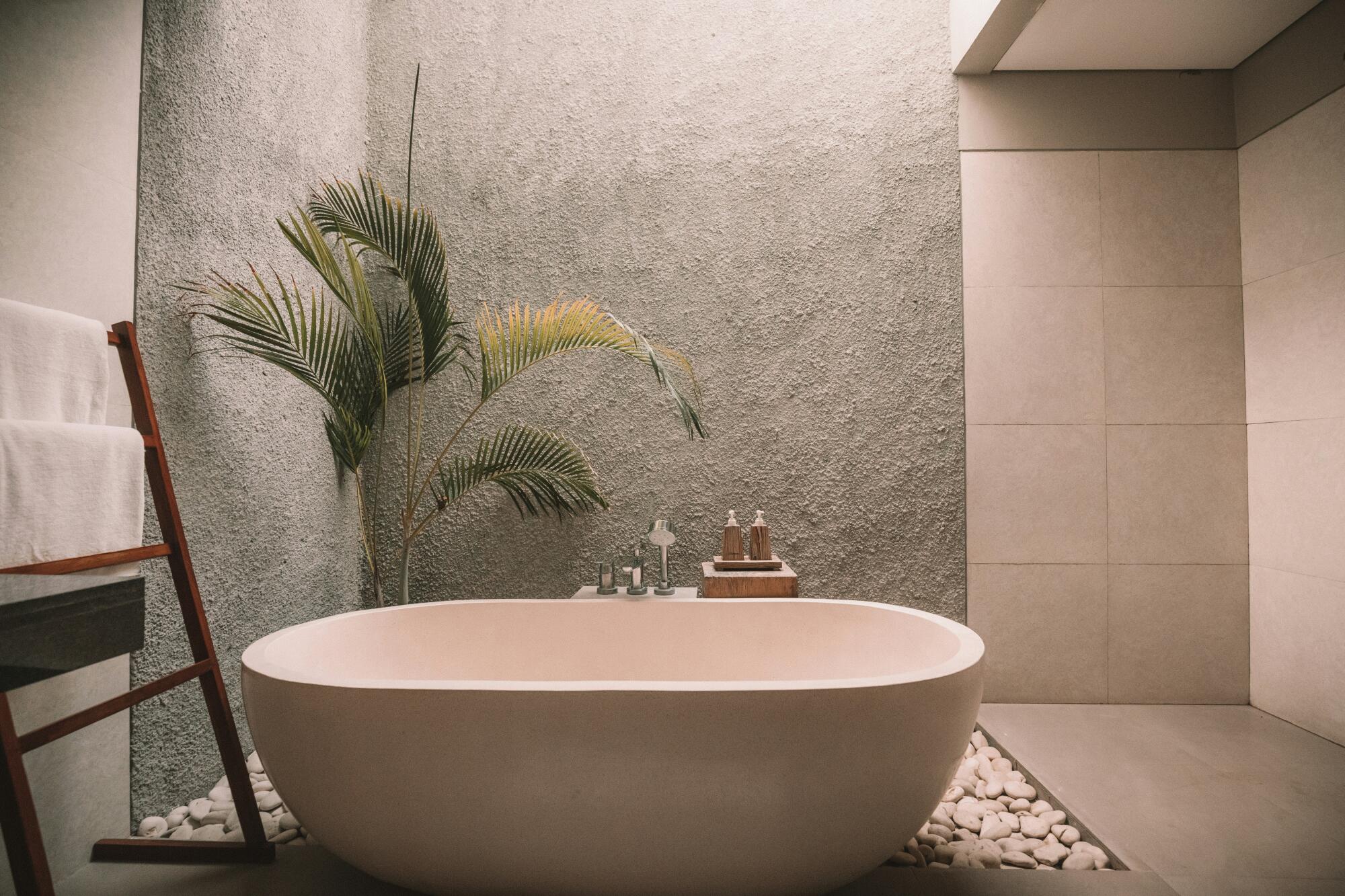 wbt.com - Editorial Staff - The rise of hotel-inspired bathroom design in luxury home renovations