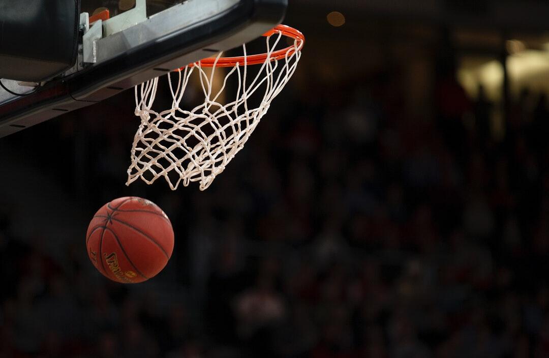 Why betting early vs. last-minute changes the value of NBA picks
